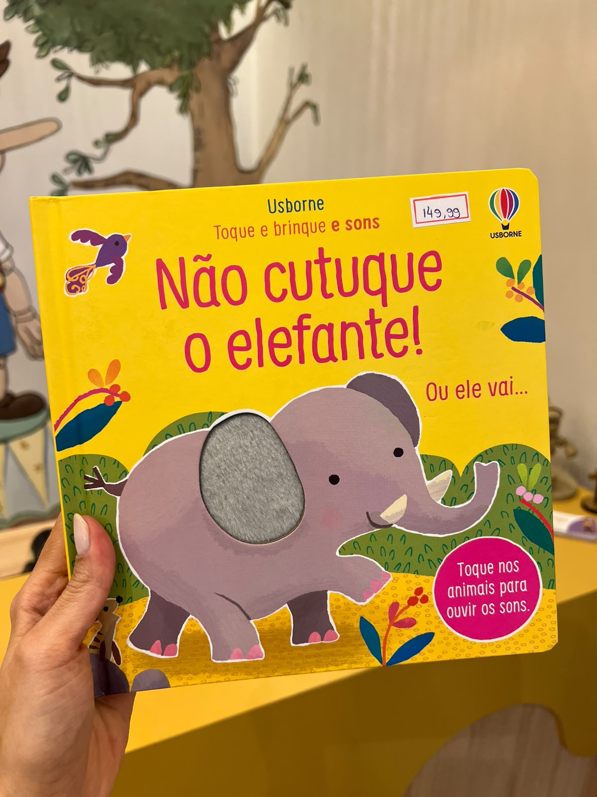 Livros sensoriais e com som