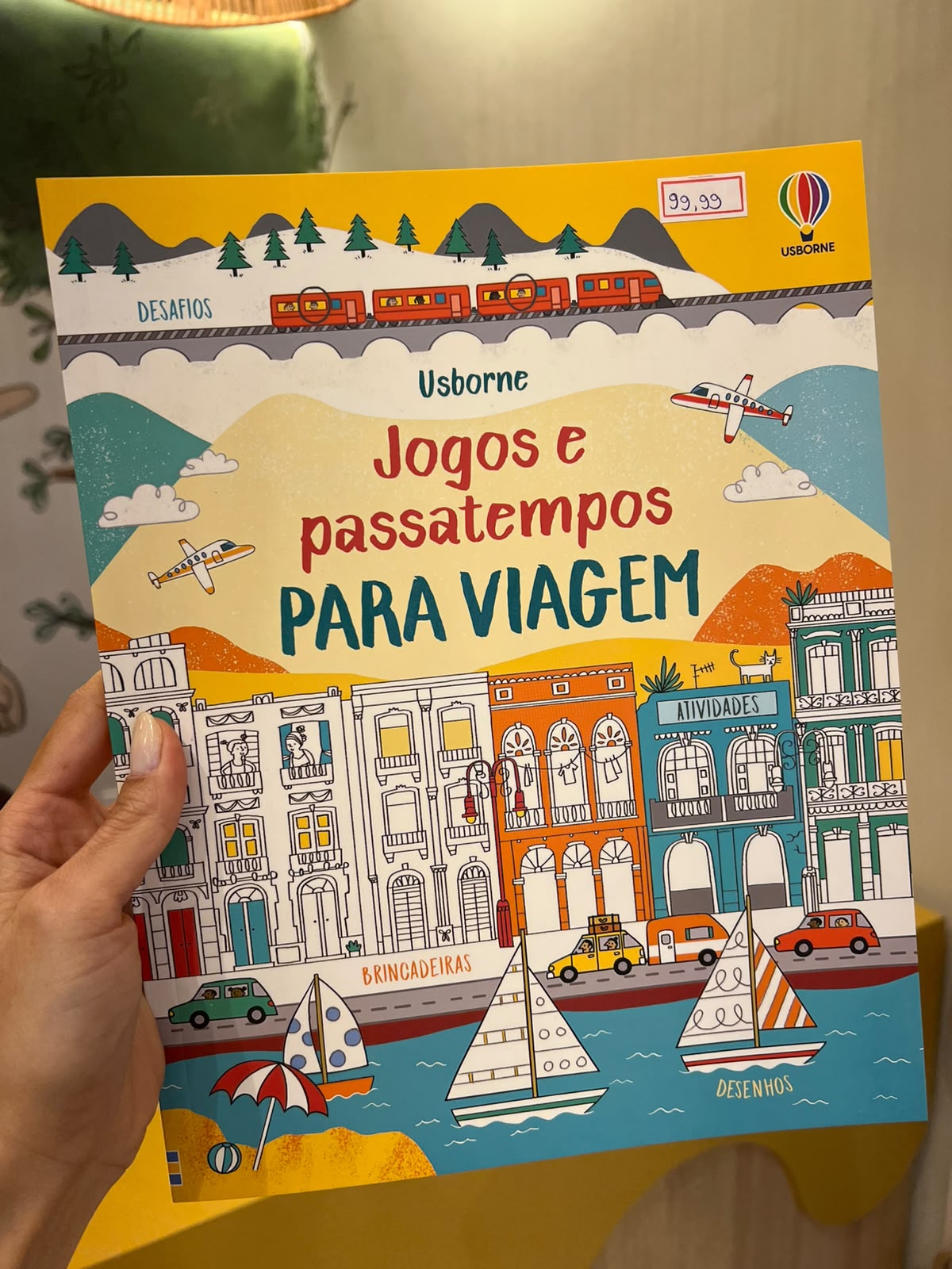 Livro ''Jogos e passatempos para viagem''